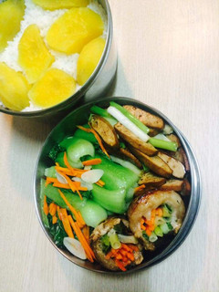 照燒蔥肉捲便當 的食譜成品照片