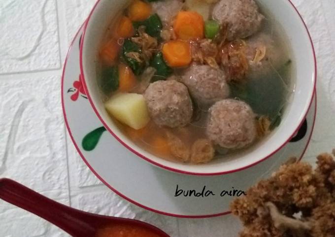 Anti Ribet, Bikin Sop Bola Daging Menu Enak Dan Mudah Dibuat