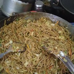 A picture of Chowmein.