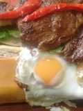 Sándwich de carne completo rapidísimo vuelta y vuelta