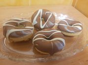 Una foto de chocolate kinder