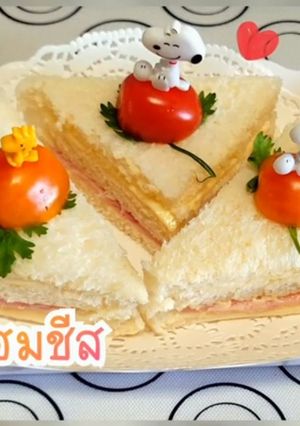 รูปของ แซนวิซแฮมชีส ทำง่ายอร่อยมาก by Wasinee Anawatsiriwong
