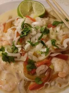 A picture of Thai prawn noodle soup.