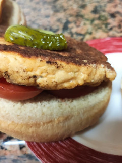 Una foto de Hamburguesas de salmón caseras