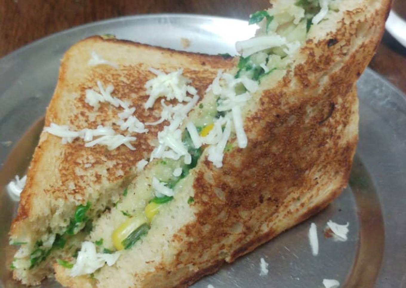 Spinach corn sandwich