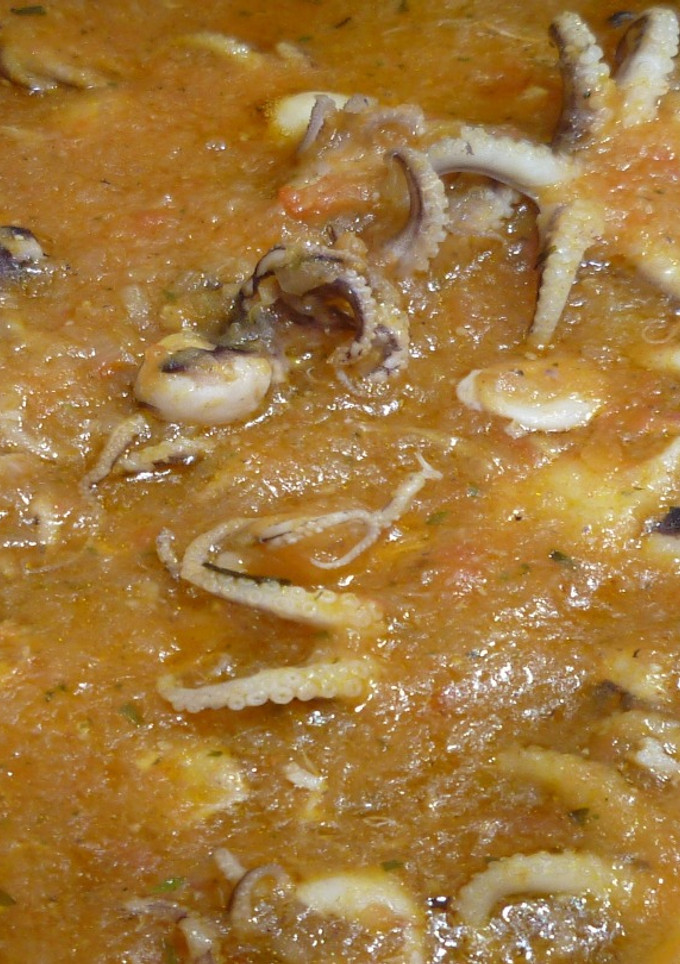 Una foto de Pulpitos en salsa