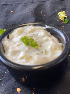 A picture of Tartar sauce.
