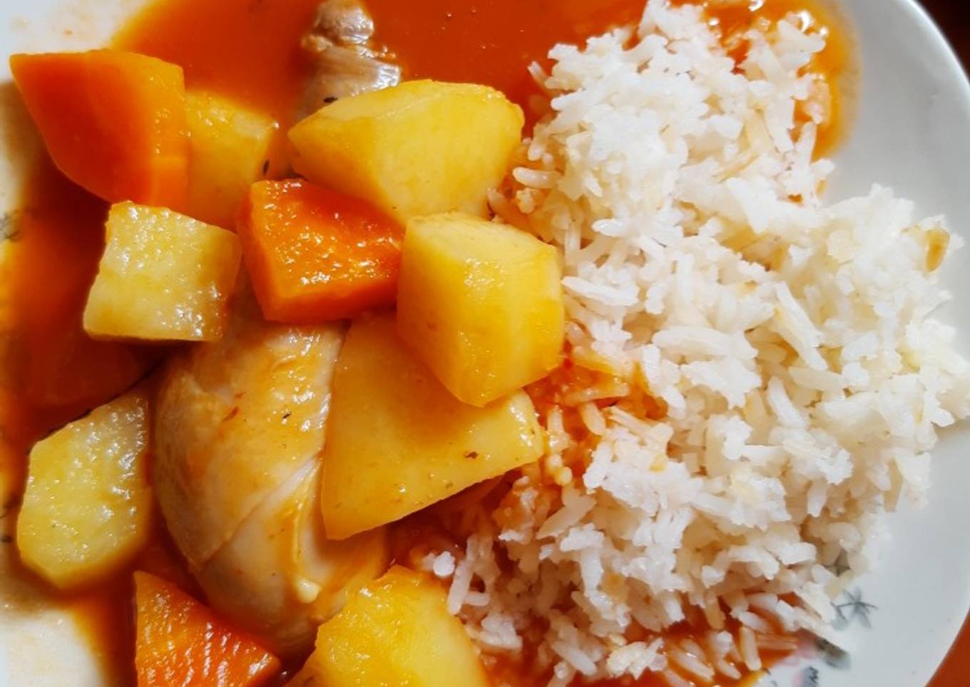 Pollo Guisado Guatemalteco