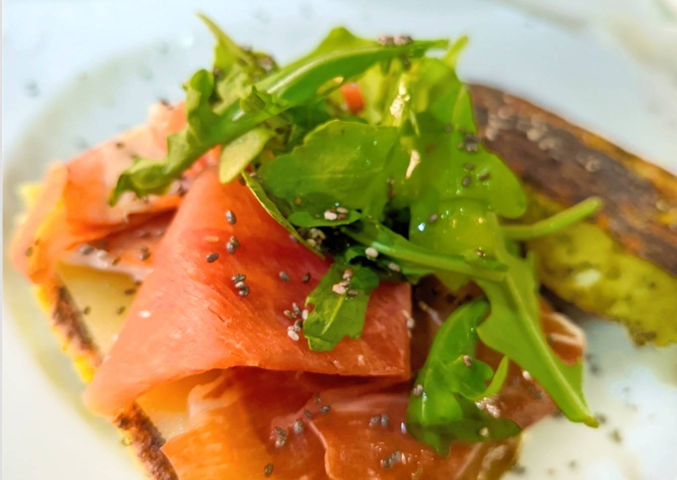 Pan de calabacín y chía con harina de almendras al microondas