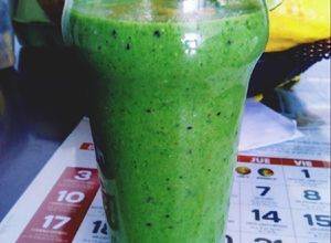 Una foto de Batido para desayunar "Green Magik" ✨💚🌿🍐