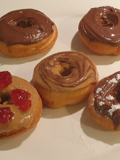 A picture of Doughnuts without Yeast.