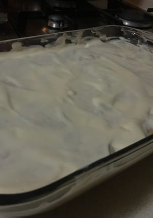 Una foto de Pay de limón con capas de galletas María