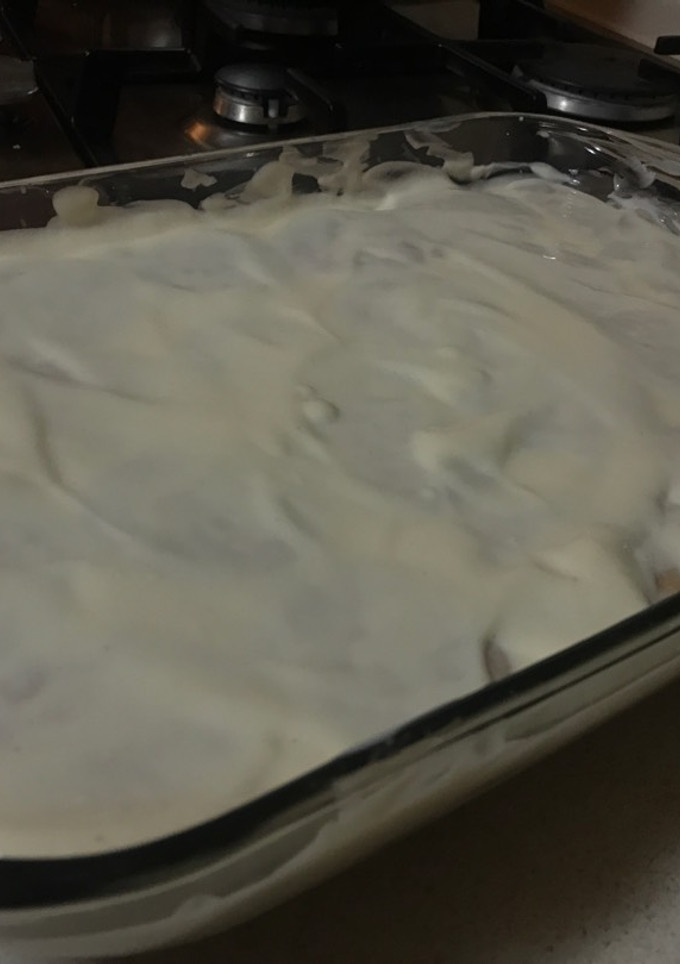 Una foto de Pay de limón con capas de galletas María