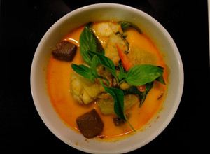 รูปของ เมนูข้าวกล่อง แกงเผ็ดฟักเขียวใส่ไก่ - Red Curry with Chicken and Gourd