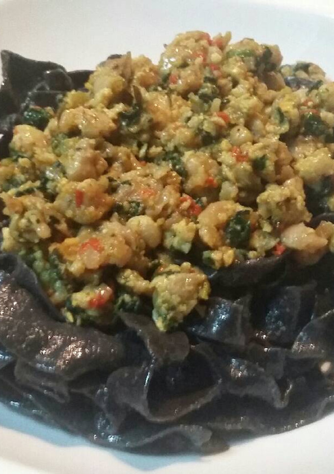 Una foto de Parpadelle con pollo al curry