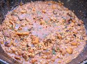 Una foto de arroz marisco congelado