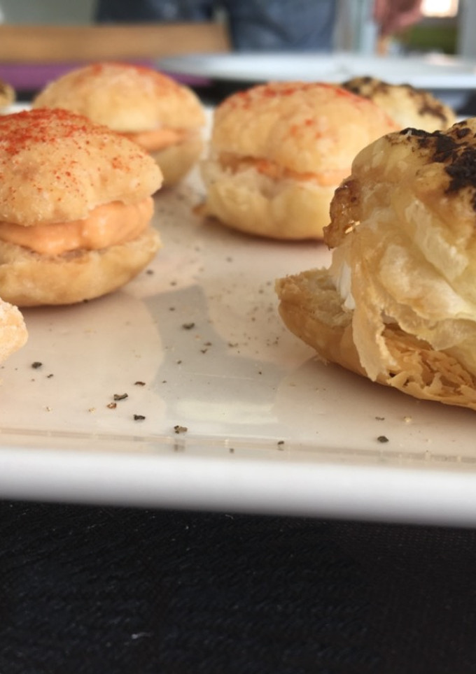 Una foto de Hojaldritos rellenos, aperitivo😛