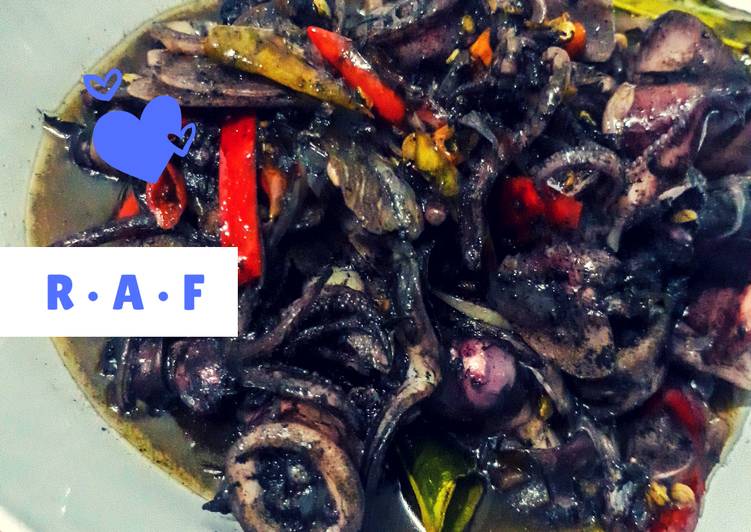 Proses mengolah CuTam (Cumi Hitam), Lezat Sekali