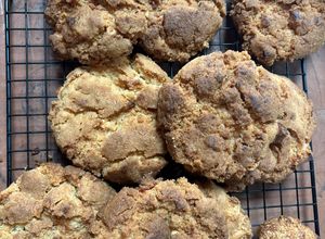 Una foto de Cookies veganas de maní y aceite de coco 🥥 🥜🤍