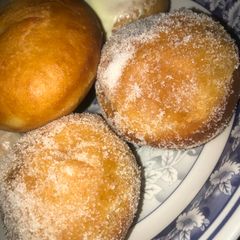 A picture of Fluffy doughnut.