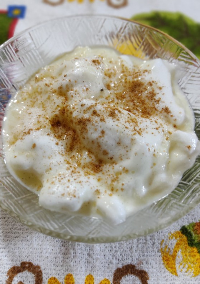 Una foto de Arroz con leche con merengue 🍚