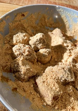 A picture of Kinako mochi - Rice cake with soy flour.