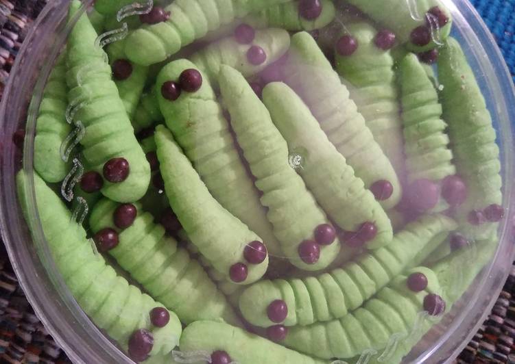 Kue ulat ijo lucu