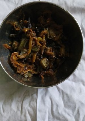प्याज की भिंडी (Pyaz ki bhindi recipe in hindi) रेसिपी मुख्य फोटो