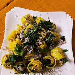 A picture of Stuffed khandvi.