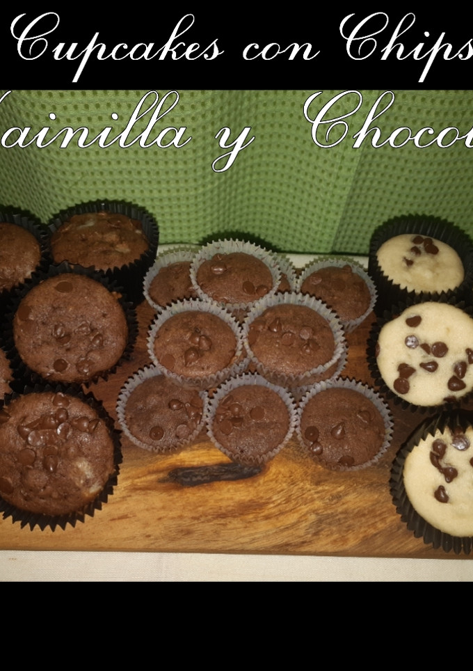 Una foto de Cupcakes de Vainillas y Chocolate con Chips🧁