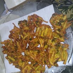A picture of Iftaar special pakory.