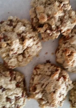 A picture of Chocolate chip cookies .
