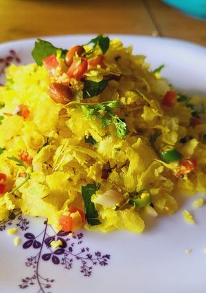 A picture of Dadpe pohe healthy breakfast.