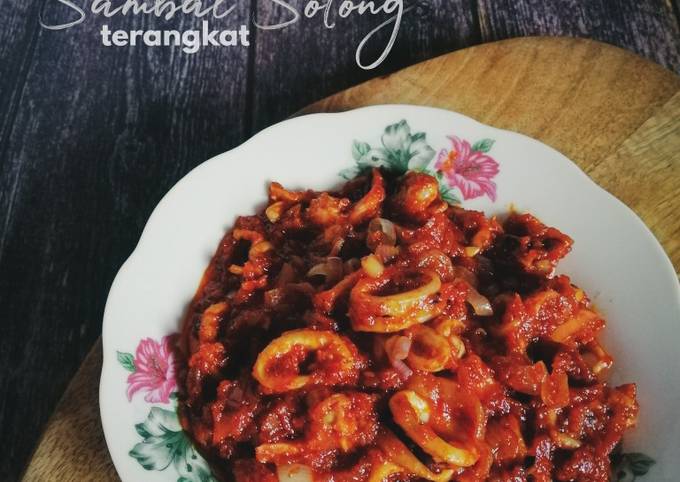 Bagaimana Menyiapkan Sambal Sotong Terangkat Yang Menggugah Selera