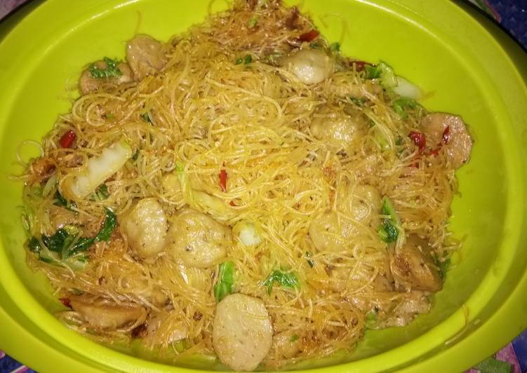 Cara Gampang Membuat Bihun goreng, Bikin Ngiler