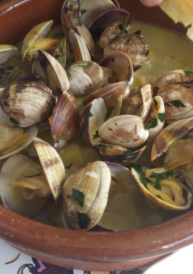 Una foto de Almejas a la marinera