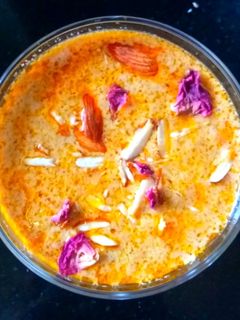 गाजर की खीर (gajar ki kheer recipe in Hindi) रेसिपी मुख्य फोटो