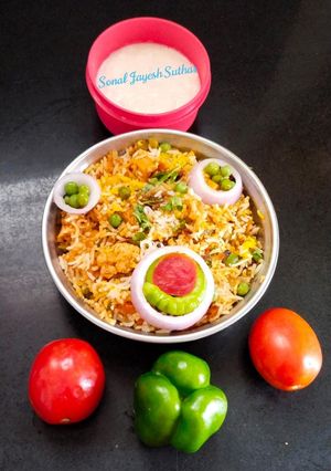 વેજ બિરયાની (Veg Biryani Recipe In Gujarati) રેસીપી મુખ્ય ફોટો