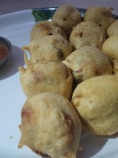 બટેટા વડા (Bateta Vada Recipe in Gujarati) રેસીપી મુખ્ય ફોટો