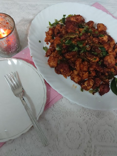 A picture of Chicken 65 /chaines recipe.