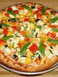 PIZZA FOCACCIA CON VEGETALES Y QUESO DE CABRA. JON STYLE