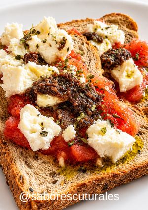 Una foto de 🇬🇷 🍅 🍞 Dakos Cretence