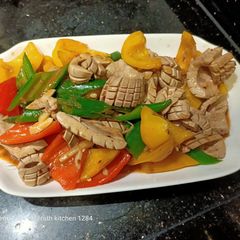 A picture of Sauteed Spicy Pork Kidneys & Bell Peppers.