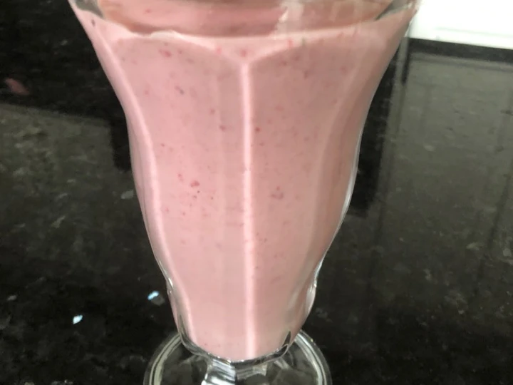 Easy Steps to Make Strawberry smoothie the Perfect Really delicious