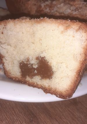 Una foto de Budín de Coco con corazón de dulce de Leche