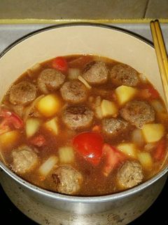 Foto resep ^^Semur Bola Daging Isi Telur Puyuh