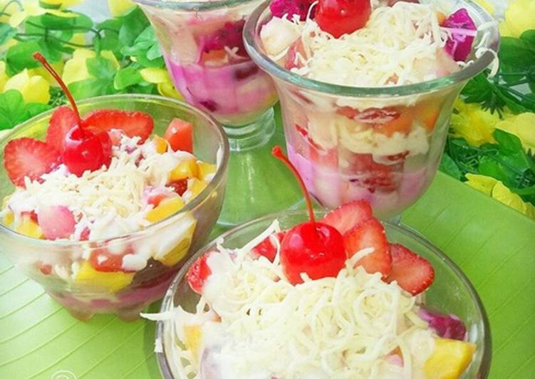  Resep  Salad  Buah  Yogurt  Keju oleh aktrinurfaa Cookpad