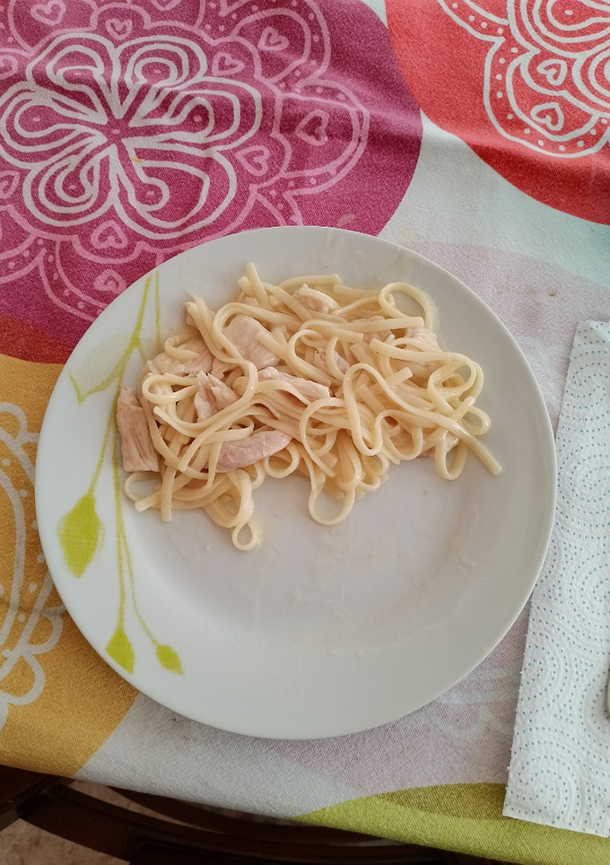 Una foto de Tallarines con Pollo