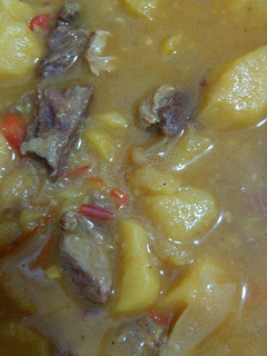 Una foto de Patatas con solomillo de ternera