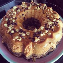 A picture of Chocoflan.